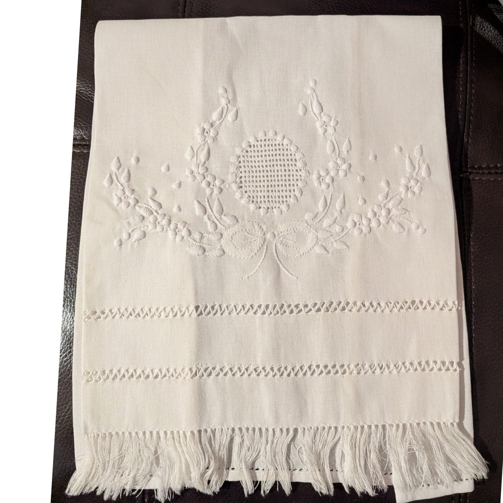 Vintage Linen Hand Embroidered Floral Wreath Guest Towel with Fringe Hemstitch